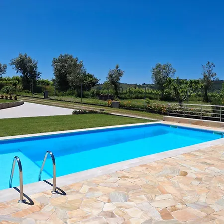 Πανσιόν Quinta Mata Da Se Miranda do Corvo